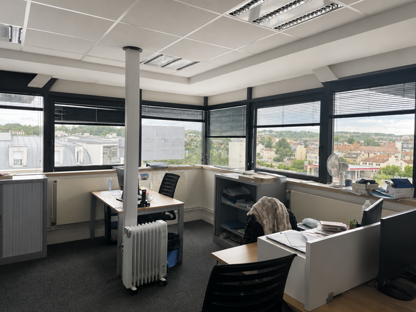 Bureaux 360 m² — Meaux